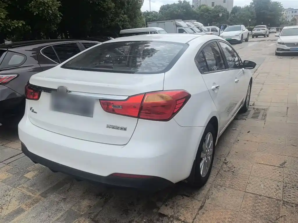 Kia K3 2013 1.6L Automatic GLS фото 7