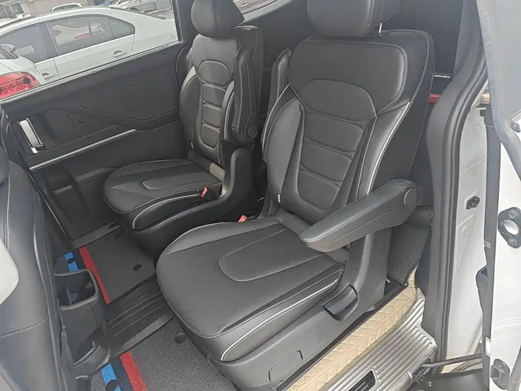 صورة 17 - Hyundai Custo