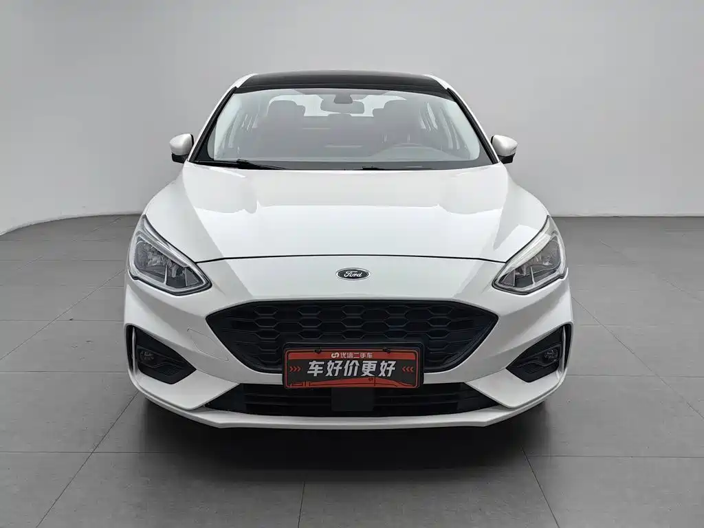 Фото 3 - Ford Focus