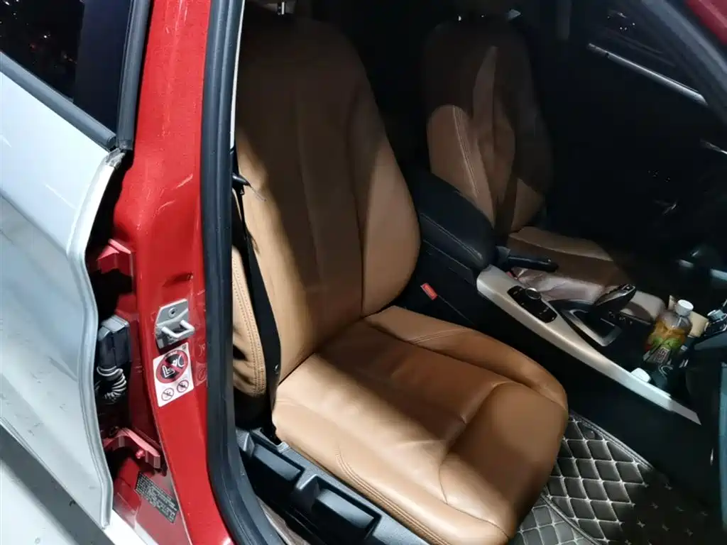 BMW 1 Series (Import) 2016 118i Leading фото 25