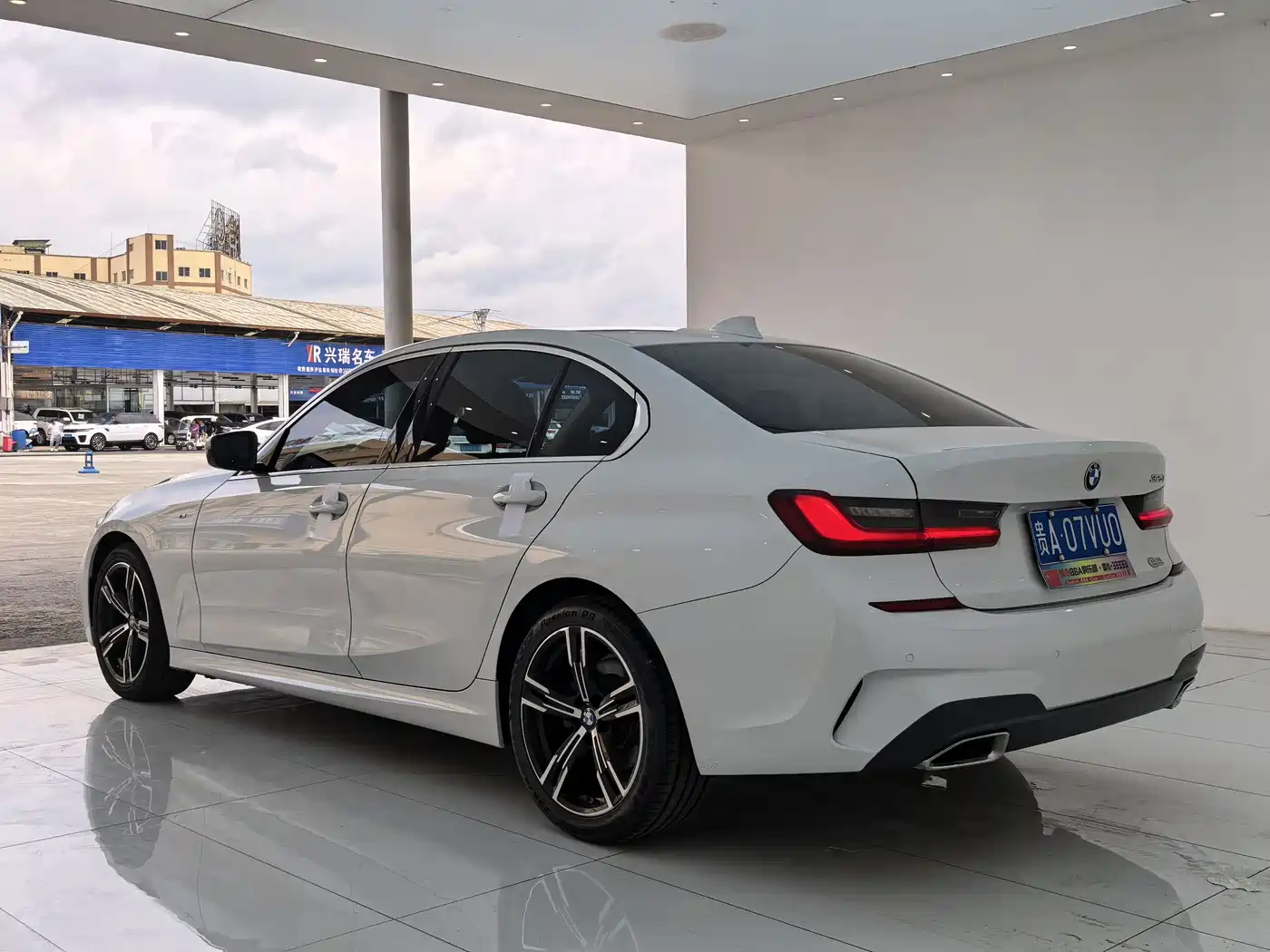 BMW 3-SERIES