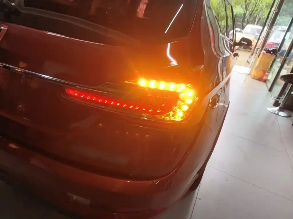 Baojun 310W 2018 2017 1.5L Manual Fashion Edition (China V)