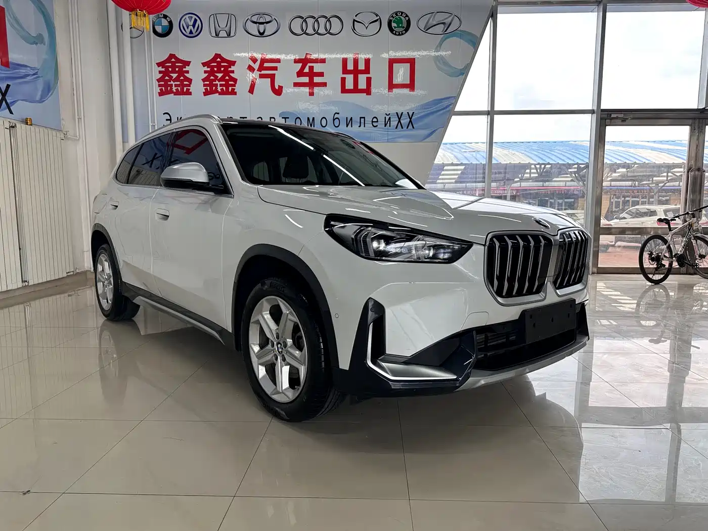 BMW X1 2023 sDrive20Li X Design Package фото 3