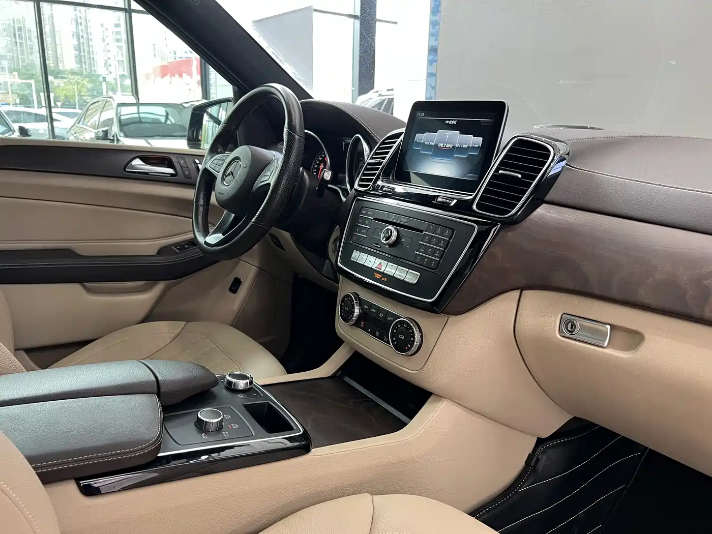 Mercedes-Benz GLE 2017 GLE 320 4MATIC Dynamic фото 30