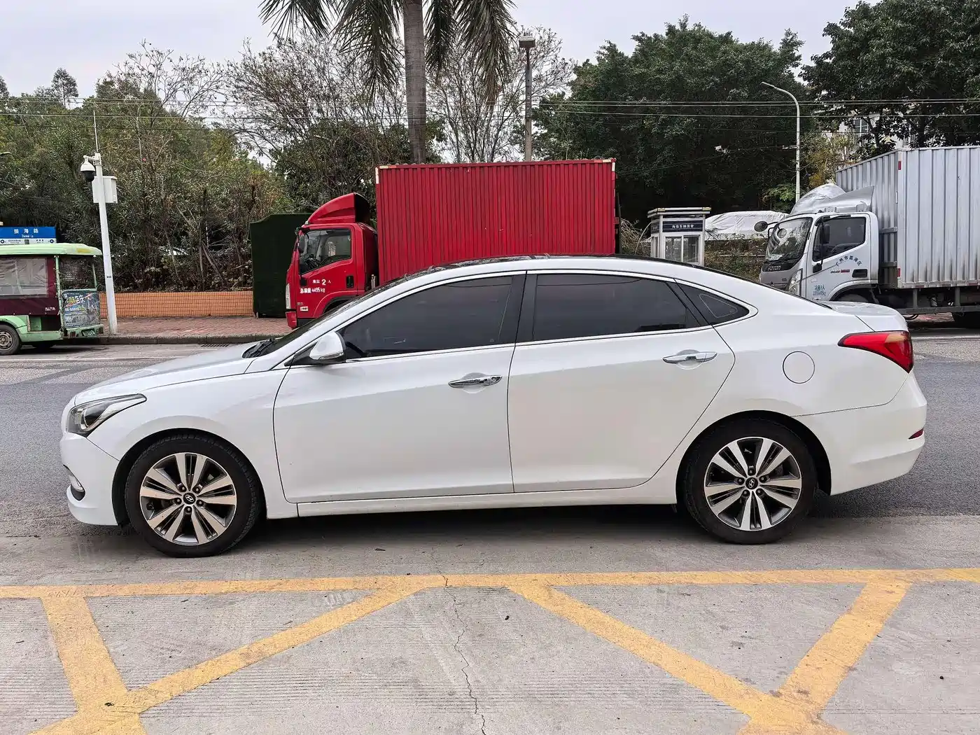Hyundai Mistra 2014 1.8L Auto Premium DLX фото 7