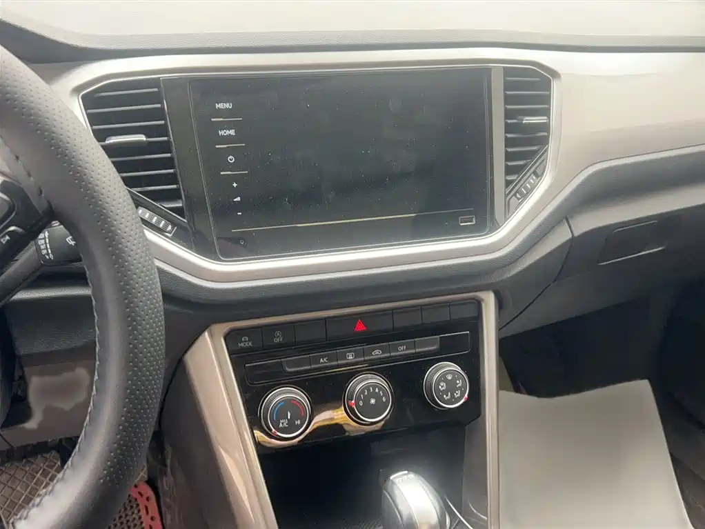 VOLKSWAGEN T-ROC EXPLORING SONGS