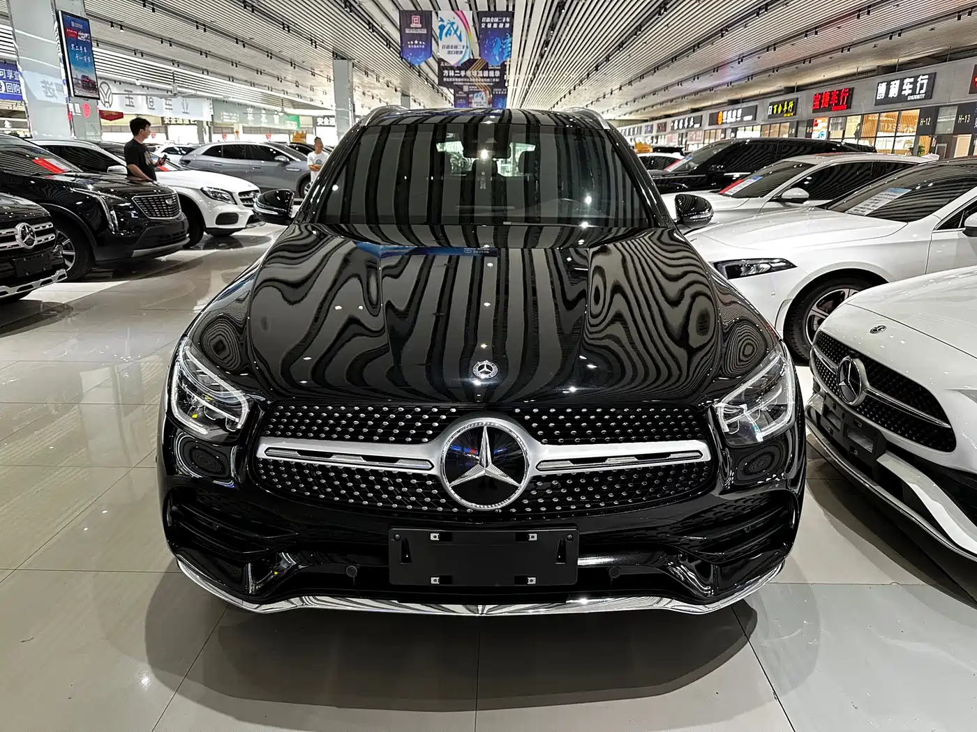 MERCEDES-BENZ GLC