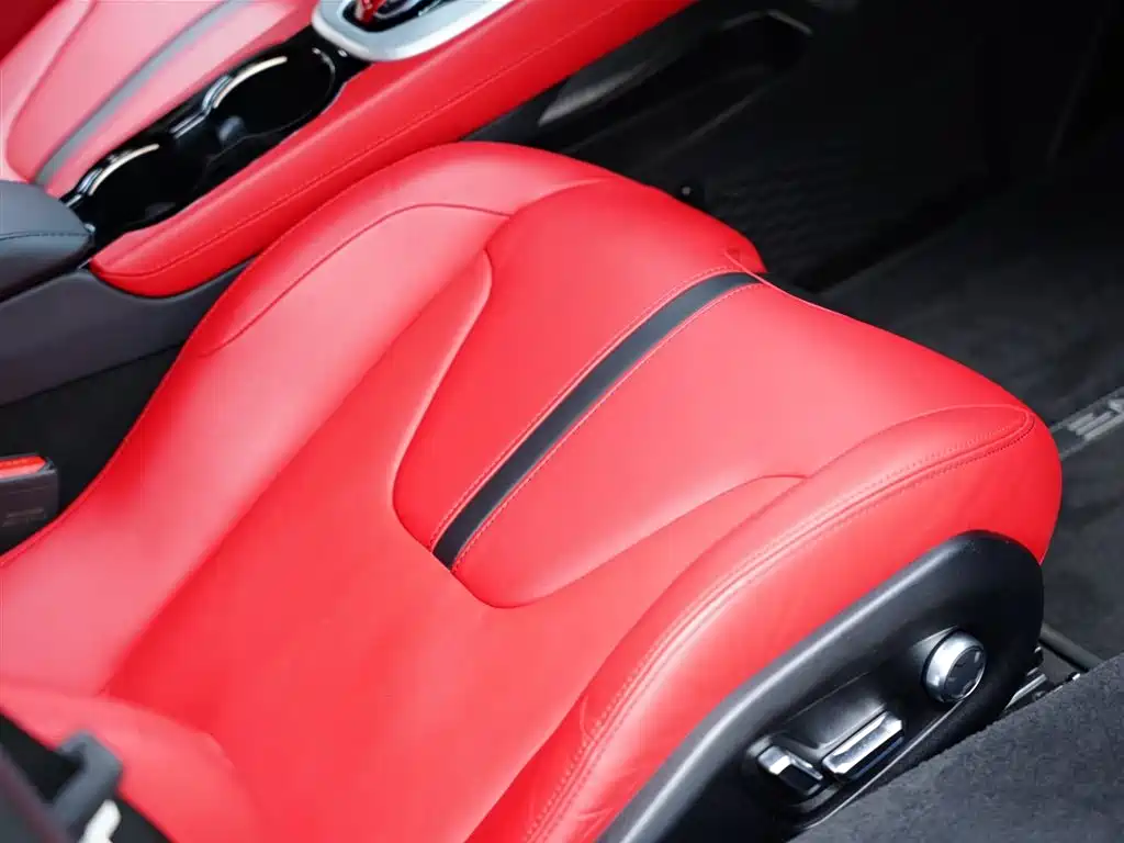 Lotus Cars EMIRA 2021 2.0T DCT First Edition фото 38