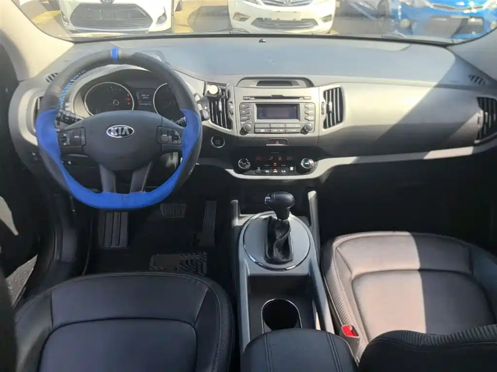 Kia Sportage 2016 2.0L Automatic 2WD GLS фото 10