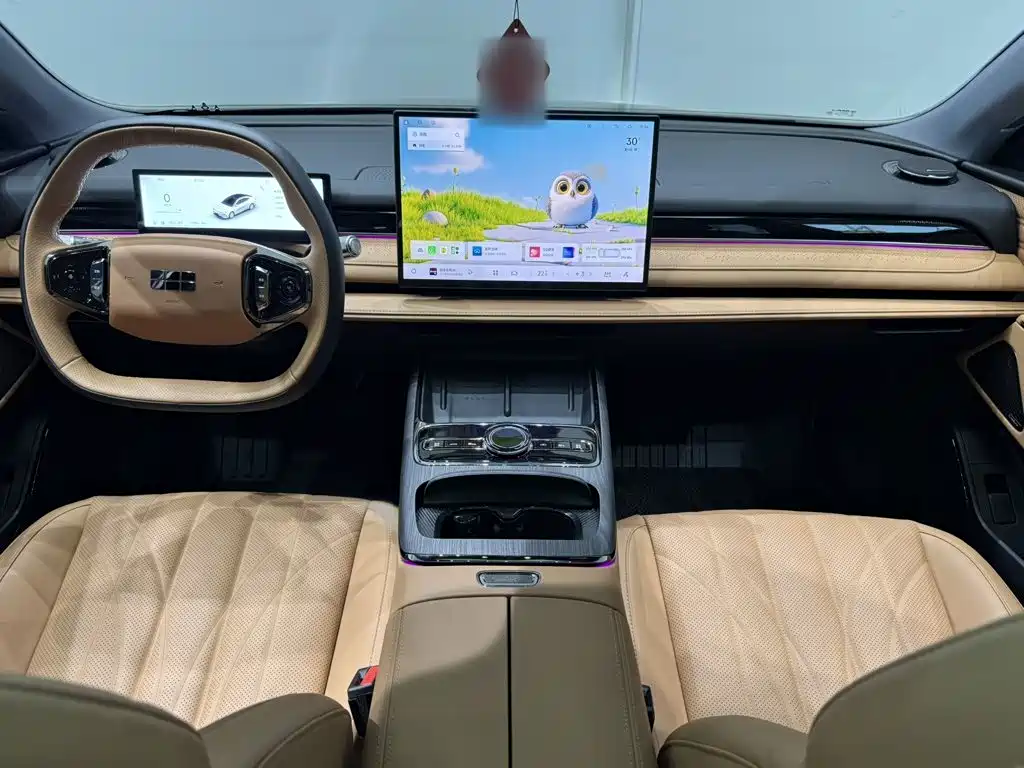 Geely Galaxy Galaxy Xingyao 8 2025 2025 130km EM-i Premium Edition