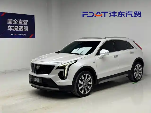 Cadillac XT4 28T, полный привод, Платина