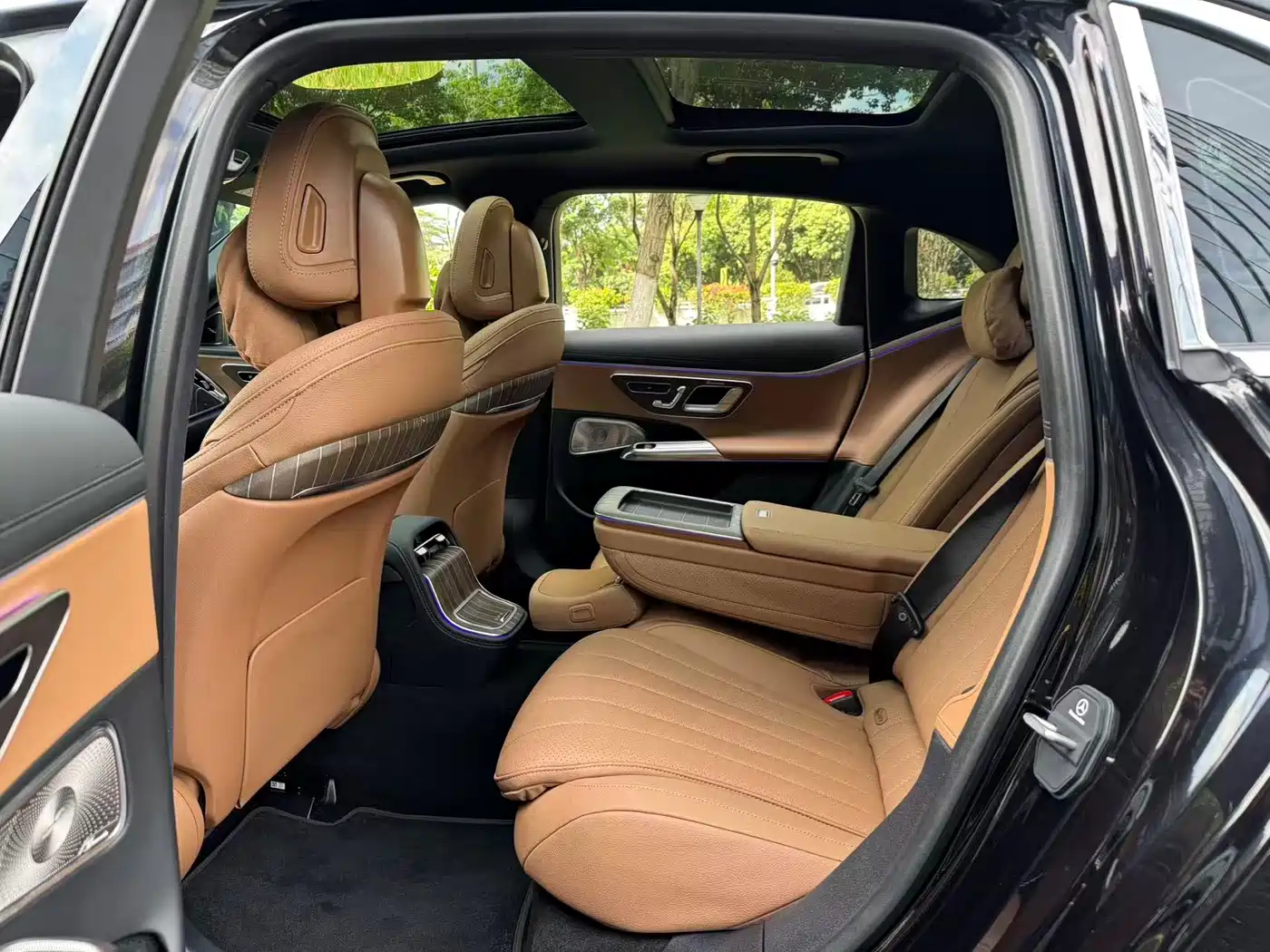 Mercedes-Benz E-Class 2024 Facelift E 300 L Luxury фото 9