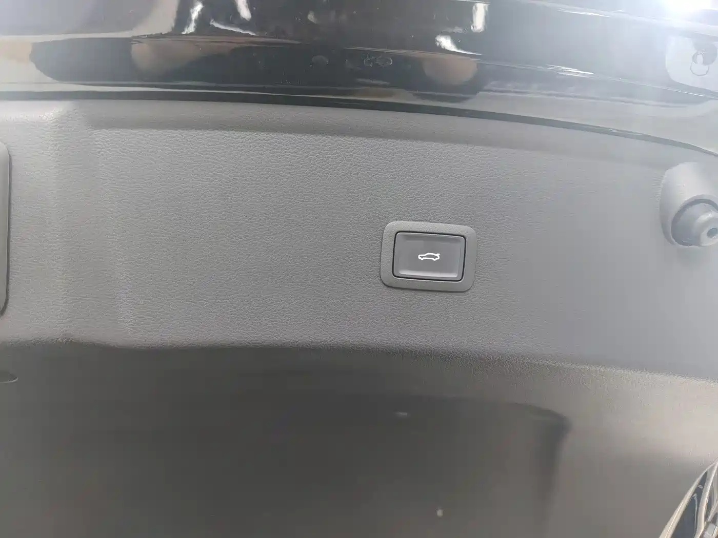 Hongqi H6 2023 2.0T Premium Edition фото 30