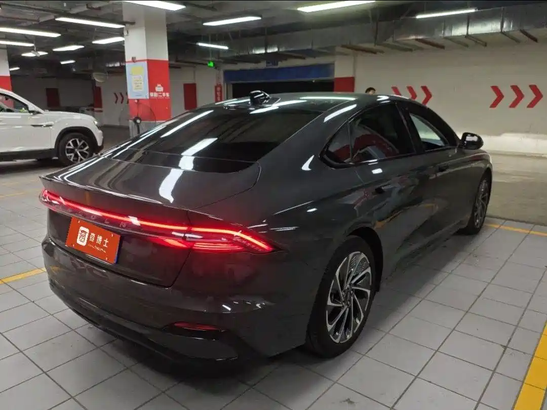 Lincoln Z 2024 2024 2.0T 2WD Premium Hybrid