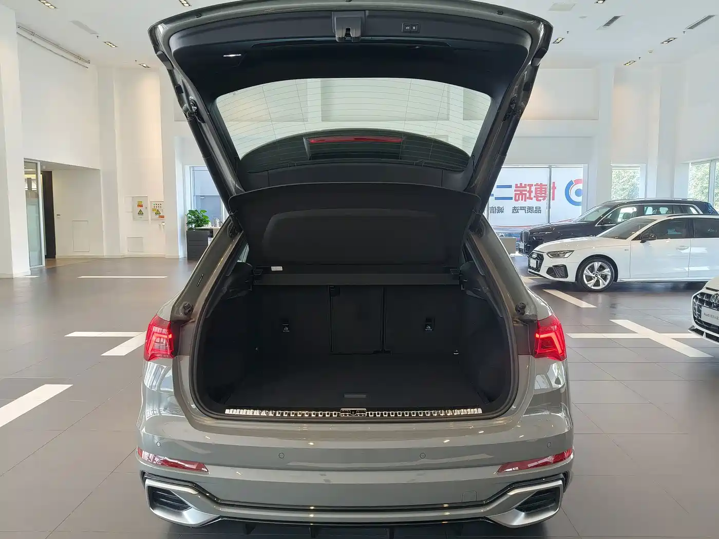 Audi Q3 2025 2024 40 TFSI Fashion Sport