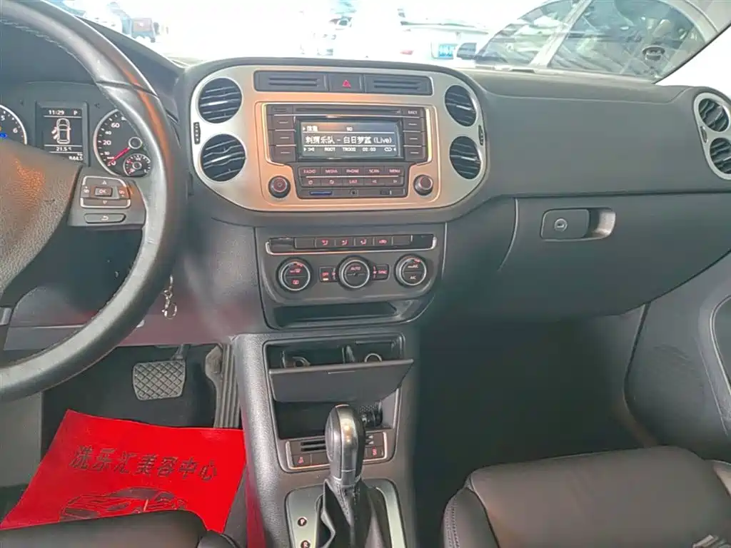 Volkswagen Tiguan 2015 1.8TSI Automatic 2WD Comfortline фото 13
