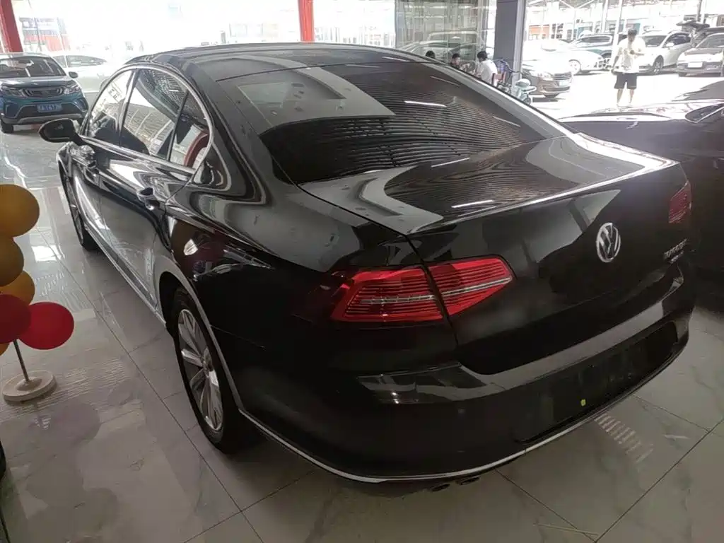 Volkswagen Magotan 2018 330TSI DSG Leading фото 5