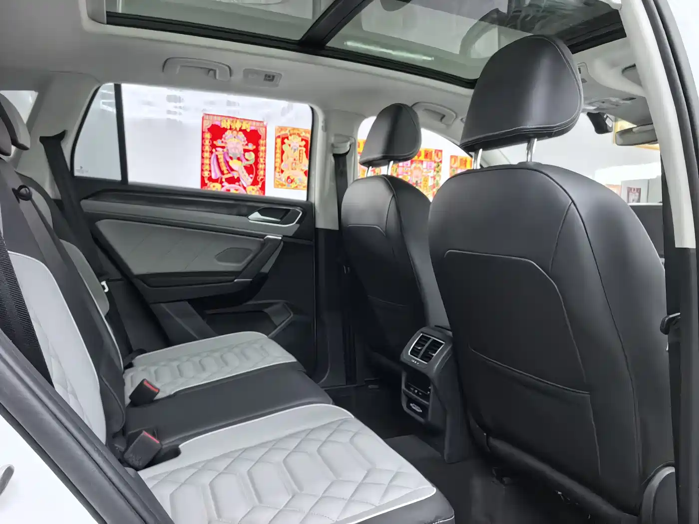 Volkswagen Tayron 2023 280TSI 2WD Luxury Plus Advanced Edition фото 9