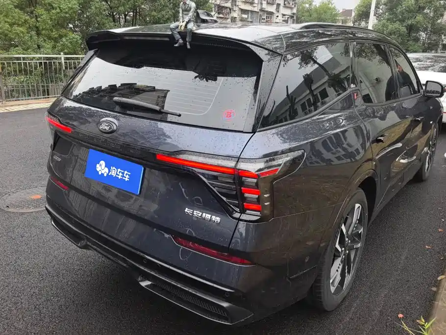 Фото 3 - Ford Edge