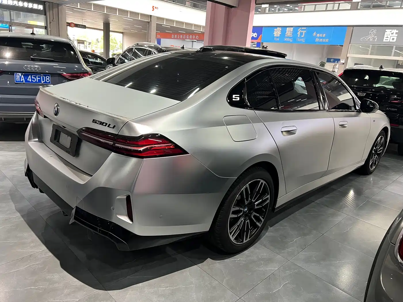 BMW 5 Series 2024 530Li Leading M Sport Package фото 18