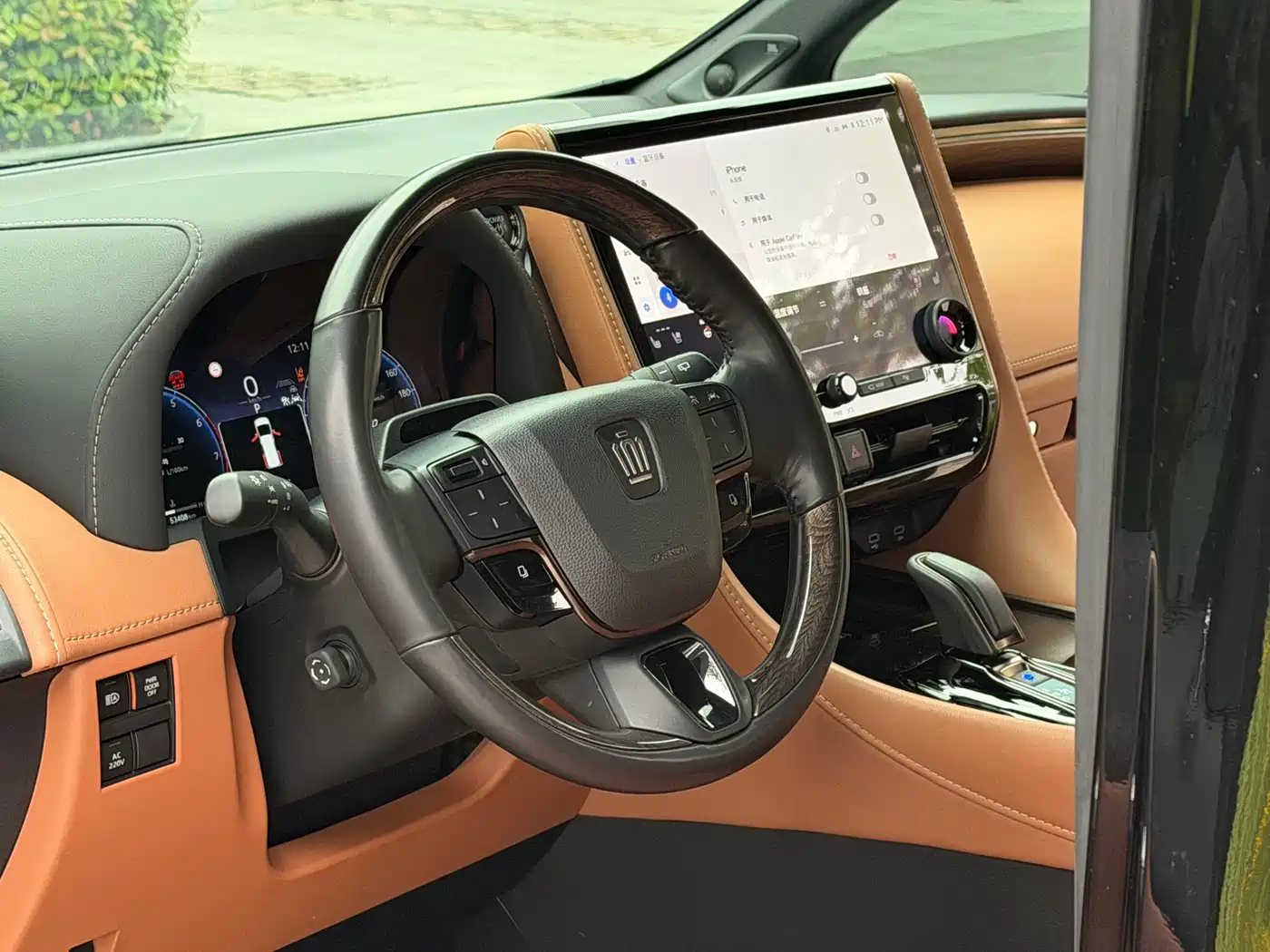 Toyota Vellfire 2024 Crown Hybrid 2.5L Executive Premium Edition фото 8