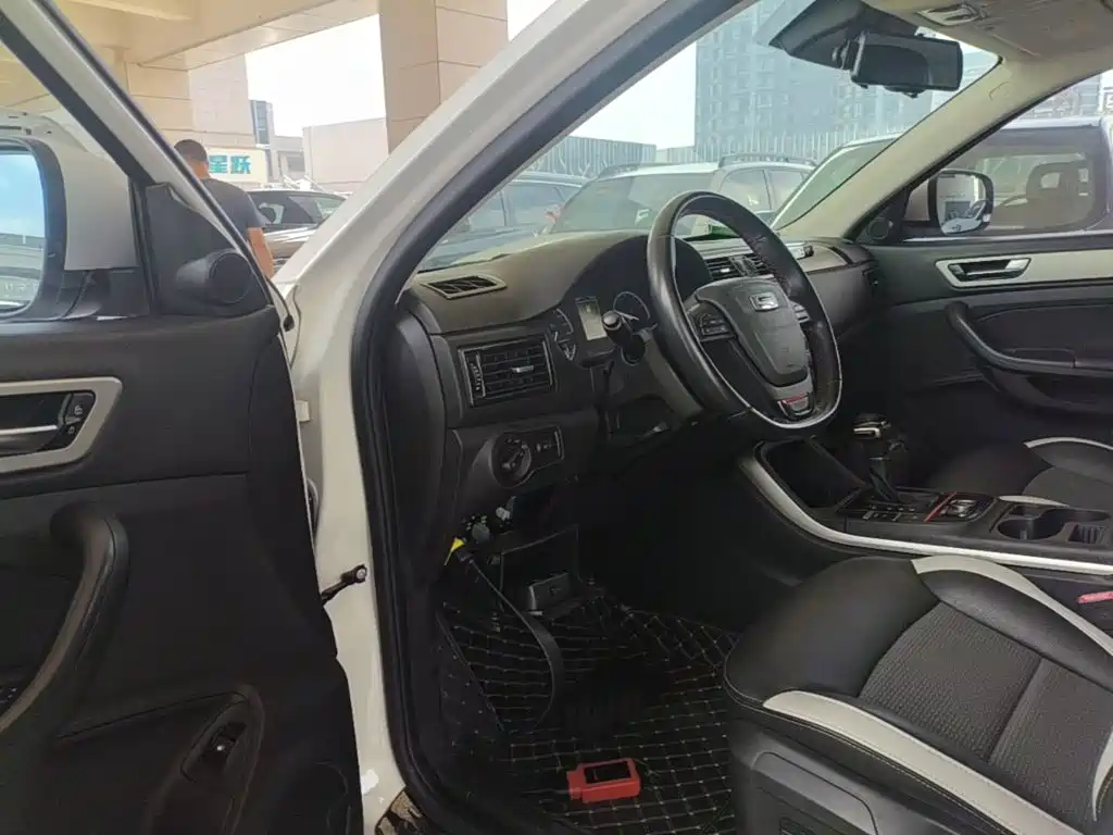 Qoros 5 2019 2019 1.6T Automatic Zhiyun Internet (AliOS) Premium Edition