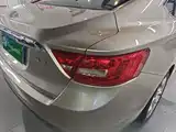 Фото 8 - Geely Borui
