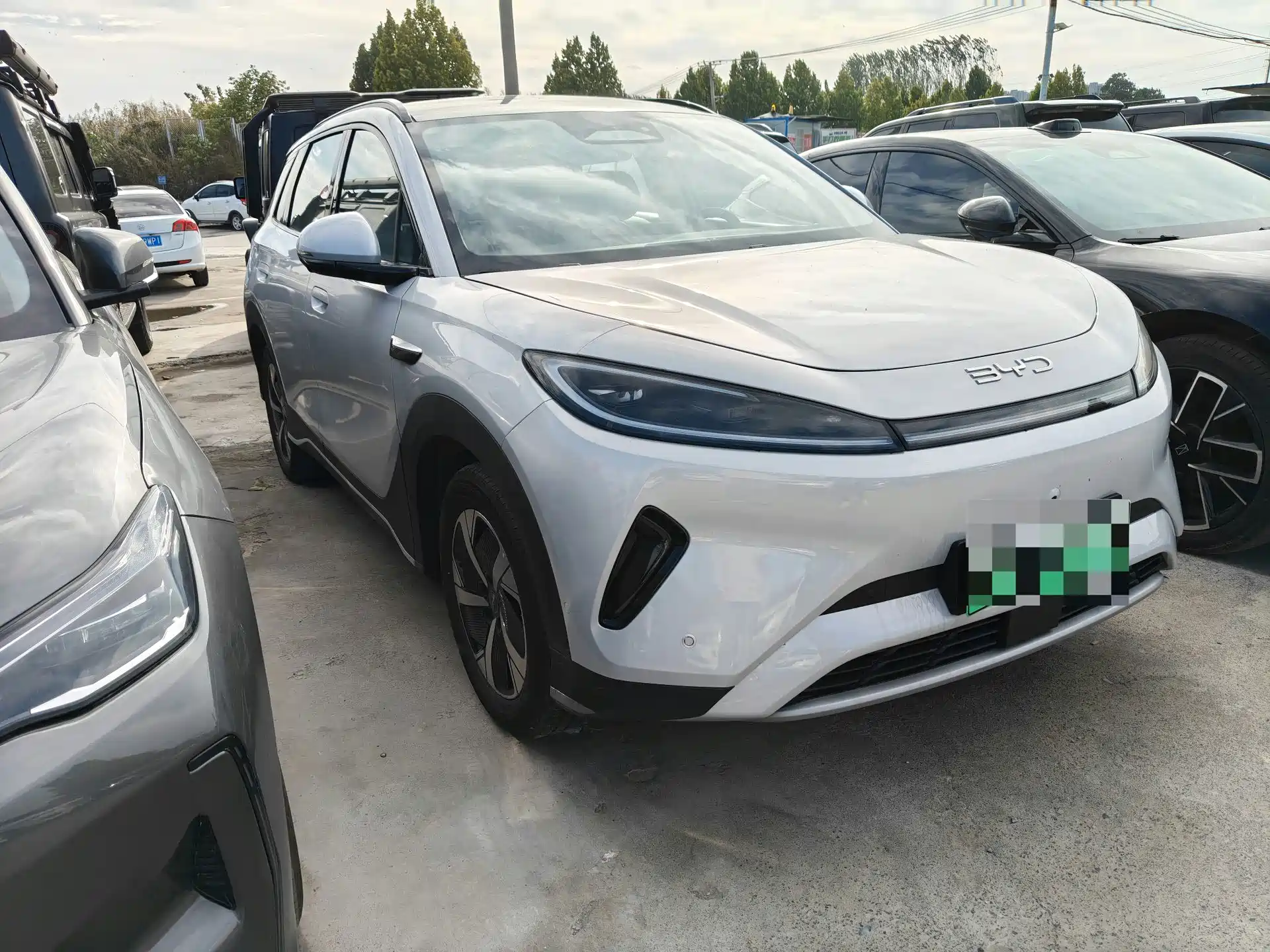 Photo 3 - BYD Hai Shi 05 EV