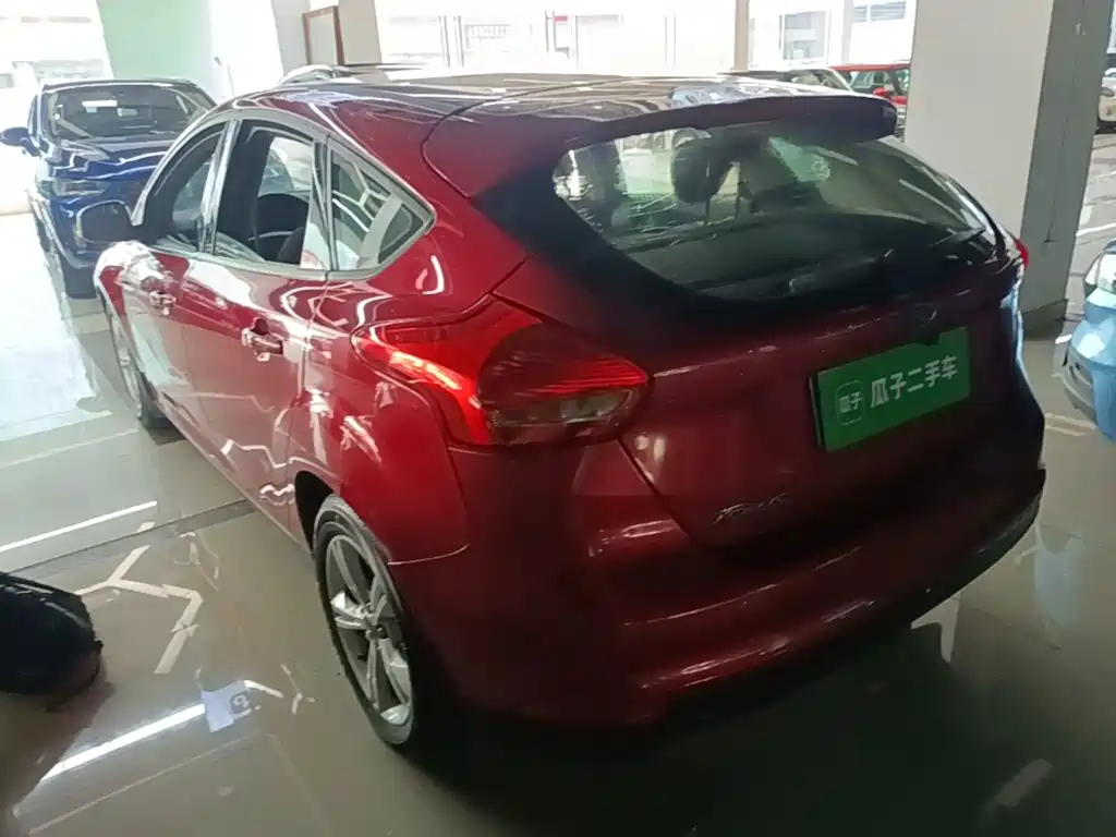 Фото 5 - Ford Focus