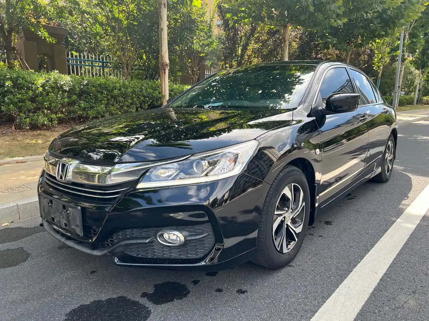 Фото 1 - Honda Accord