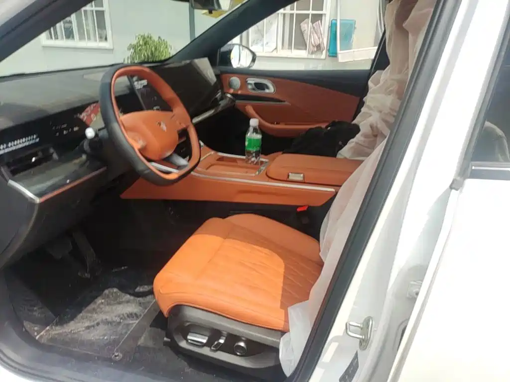 Nezha Auto Nezha L 2026 2024 Extended Range 310 Flash Charge Red Edition