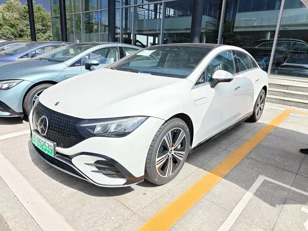 Mercedes-Benz EQE 2025 Model 500 4MATIC Luxury Edition