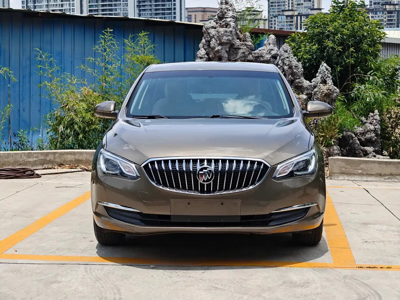 Photo 2 - Buick Excelle