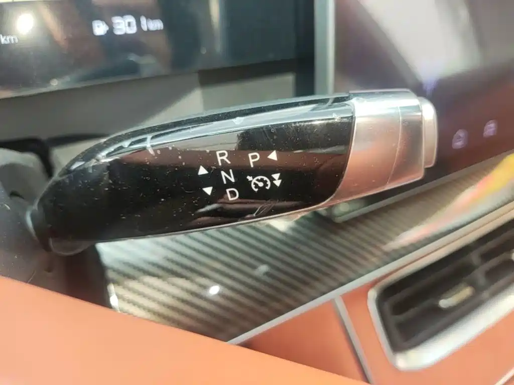 Nezha Auto Nezha L 2026 2024 Extended Range 310 Flash Charge Red Edition