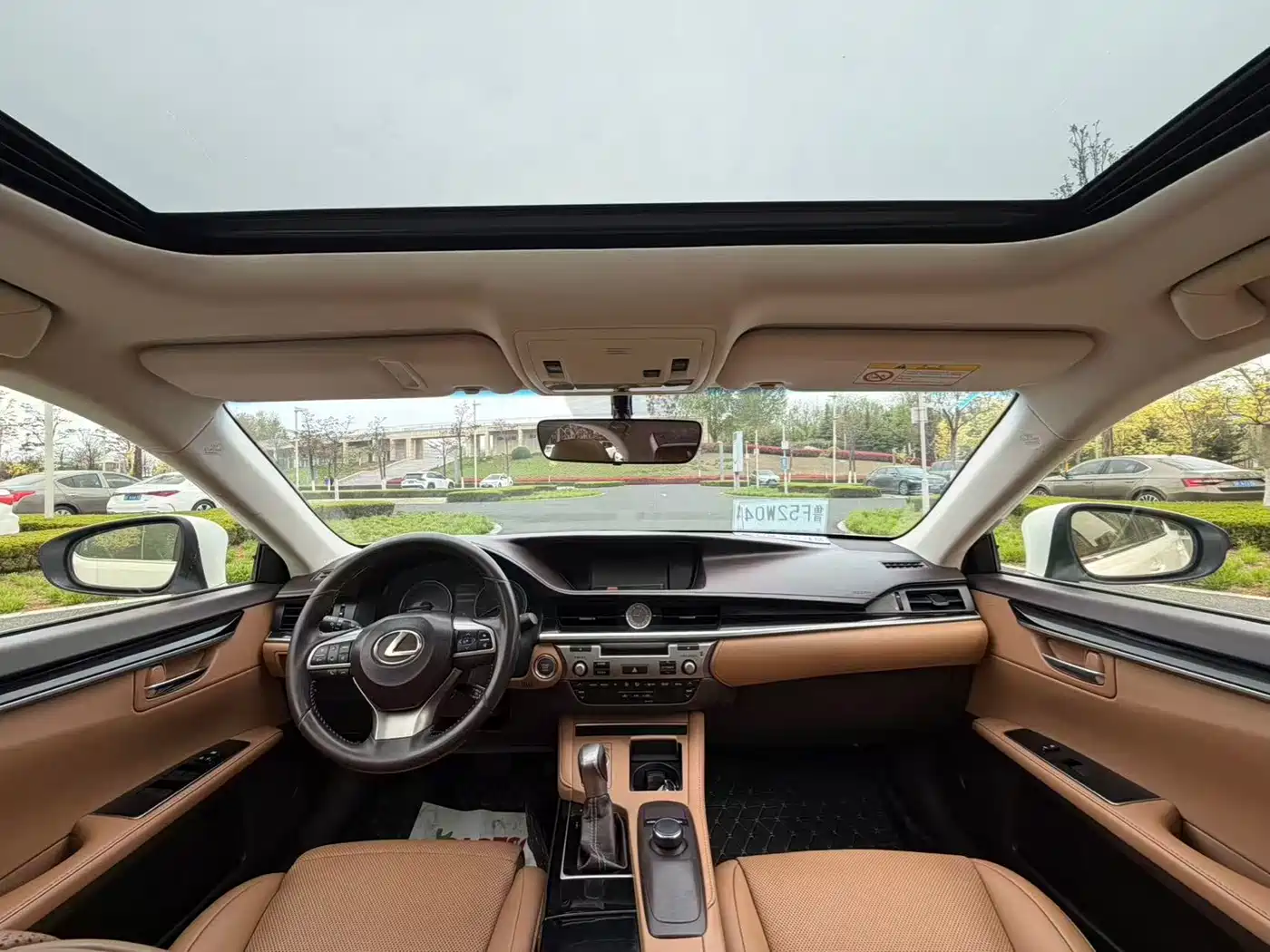 Lexus ES 2015 200 Elite Edition фото 9