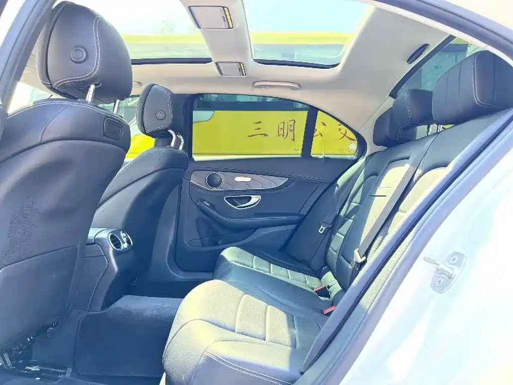 Фото 6 - Mercedes-Benz C-Class