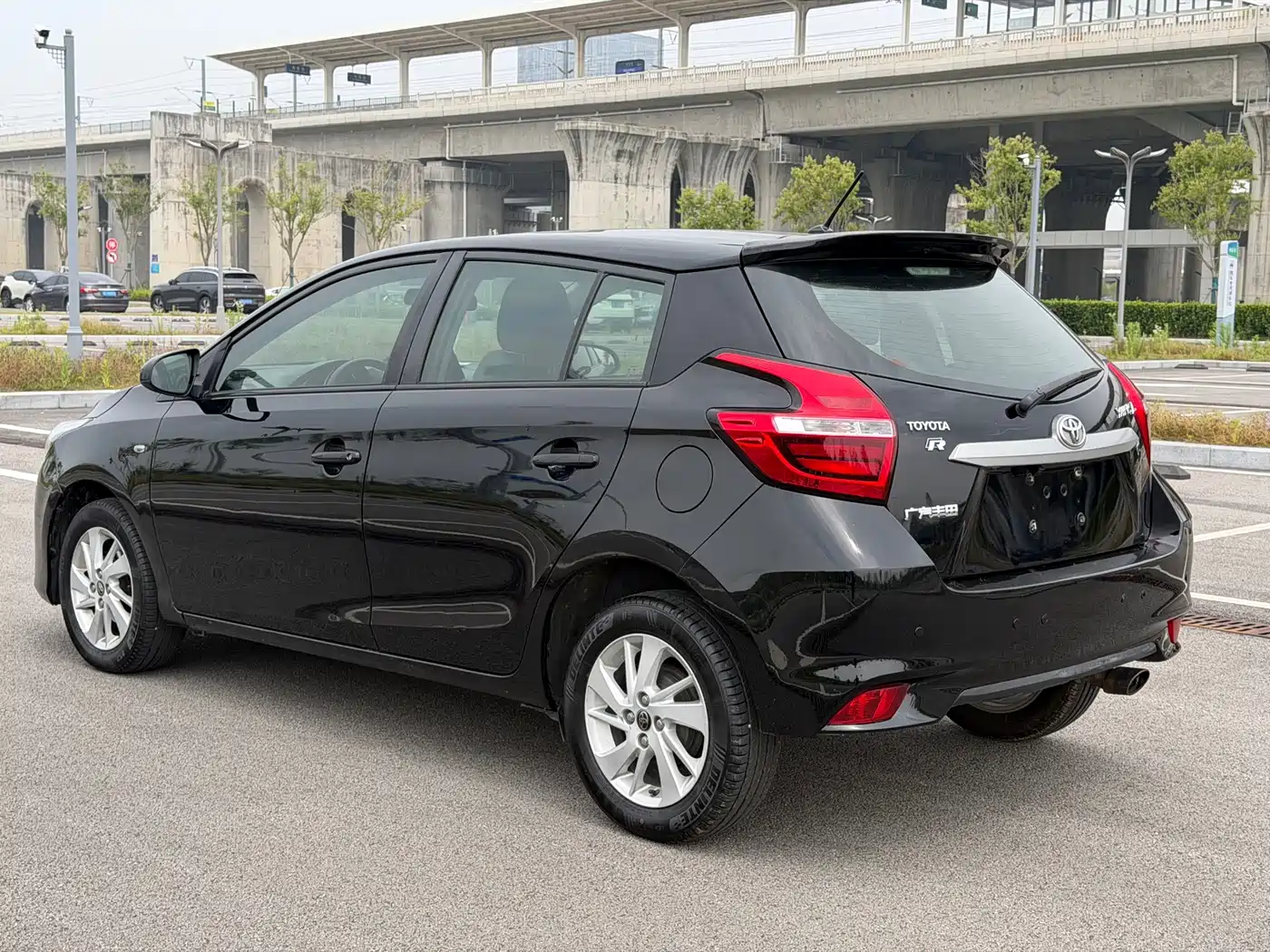 Toyota YARiS L Zhi Xuan 2016 Facelift 1.5G CVT Dynamic Edition фото 6