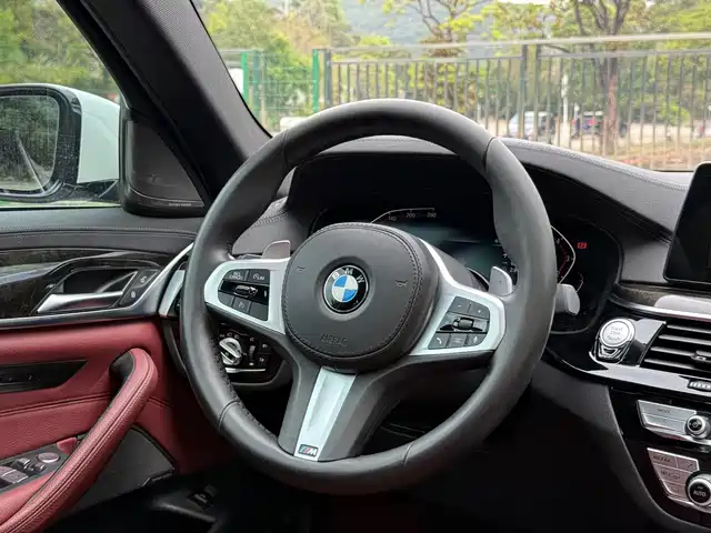 BMW 5 Series 2020 530Li Exclusive M Sport Package — фото 5
