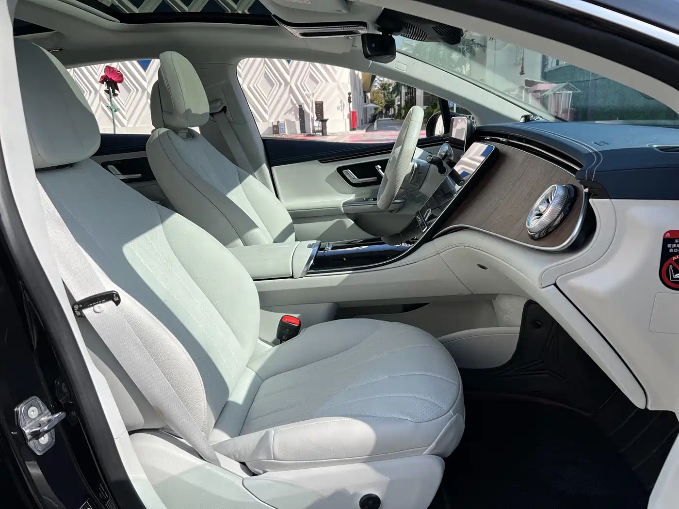 Mercedes-Benz EQE 2022 350 Pioneer Edition фото 12