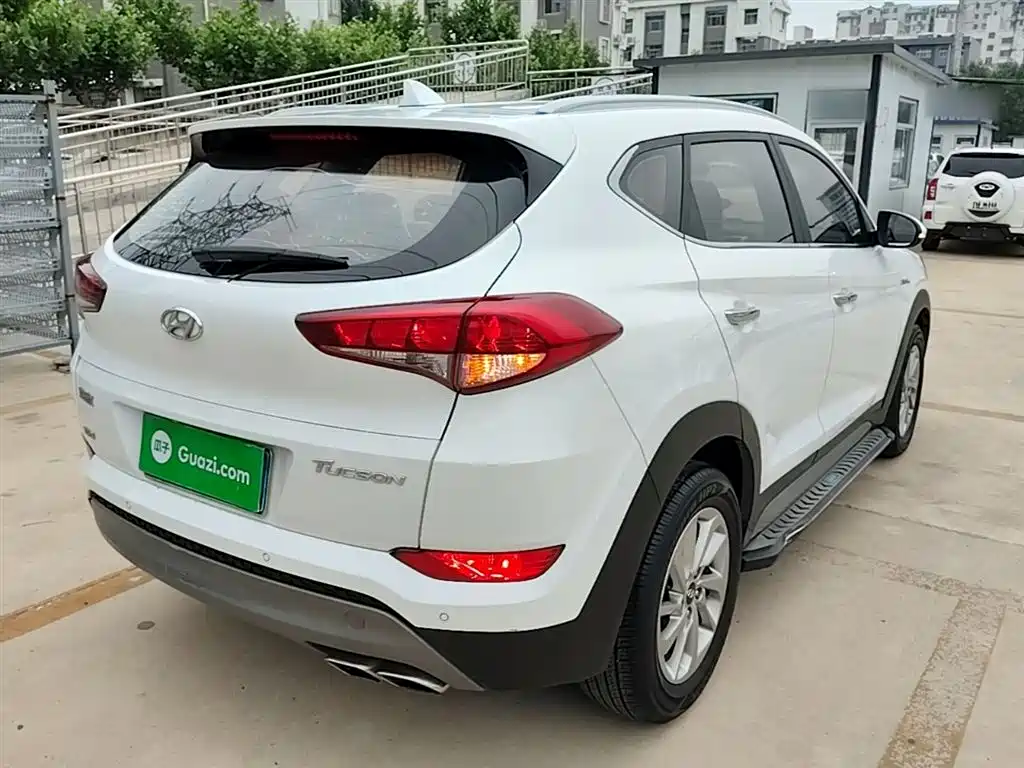 Hyundai Tucson 2015 1.6T Dual Clutch 2WD Smart фото 7