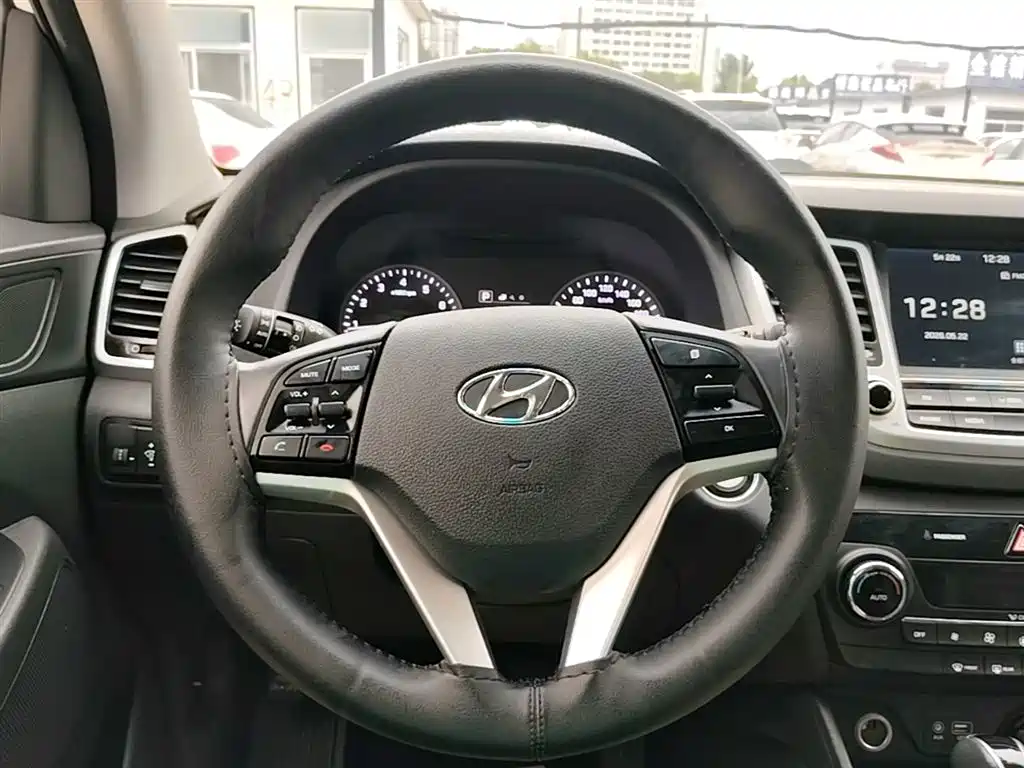 Hyundai Tucson 2015 1.6T Dual Clutch 2WD Smart фото 11