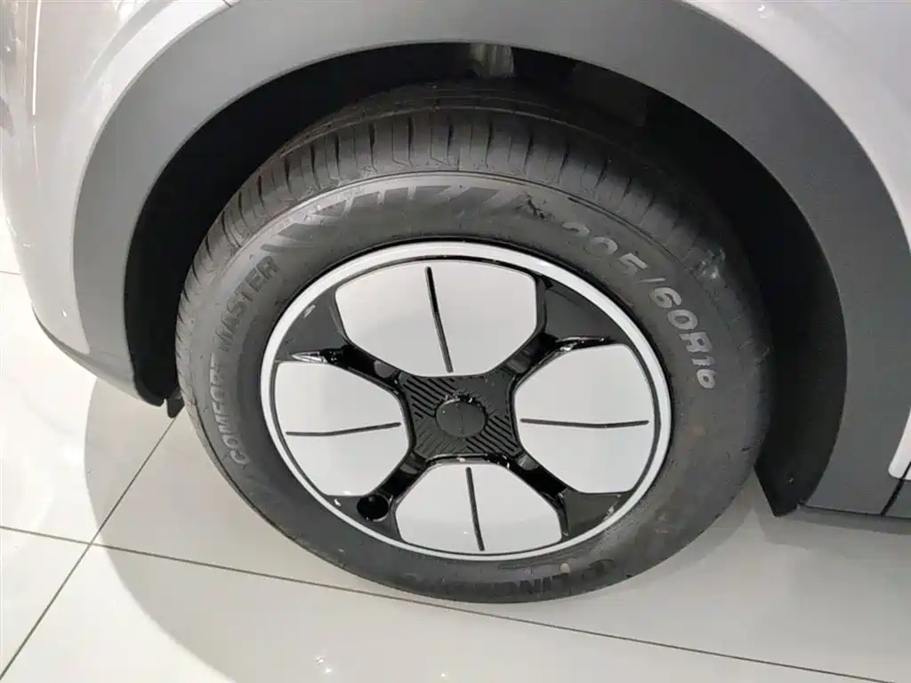 Geely Galaxy Starry Wish 2026 Edition 310km Youth Version фото 23
