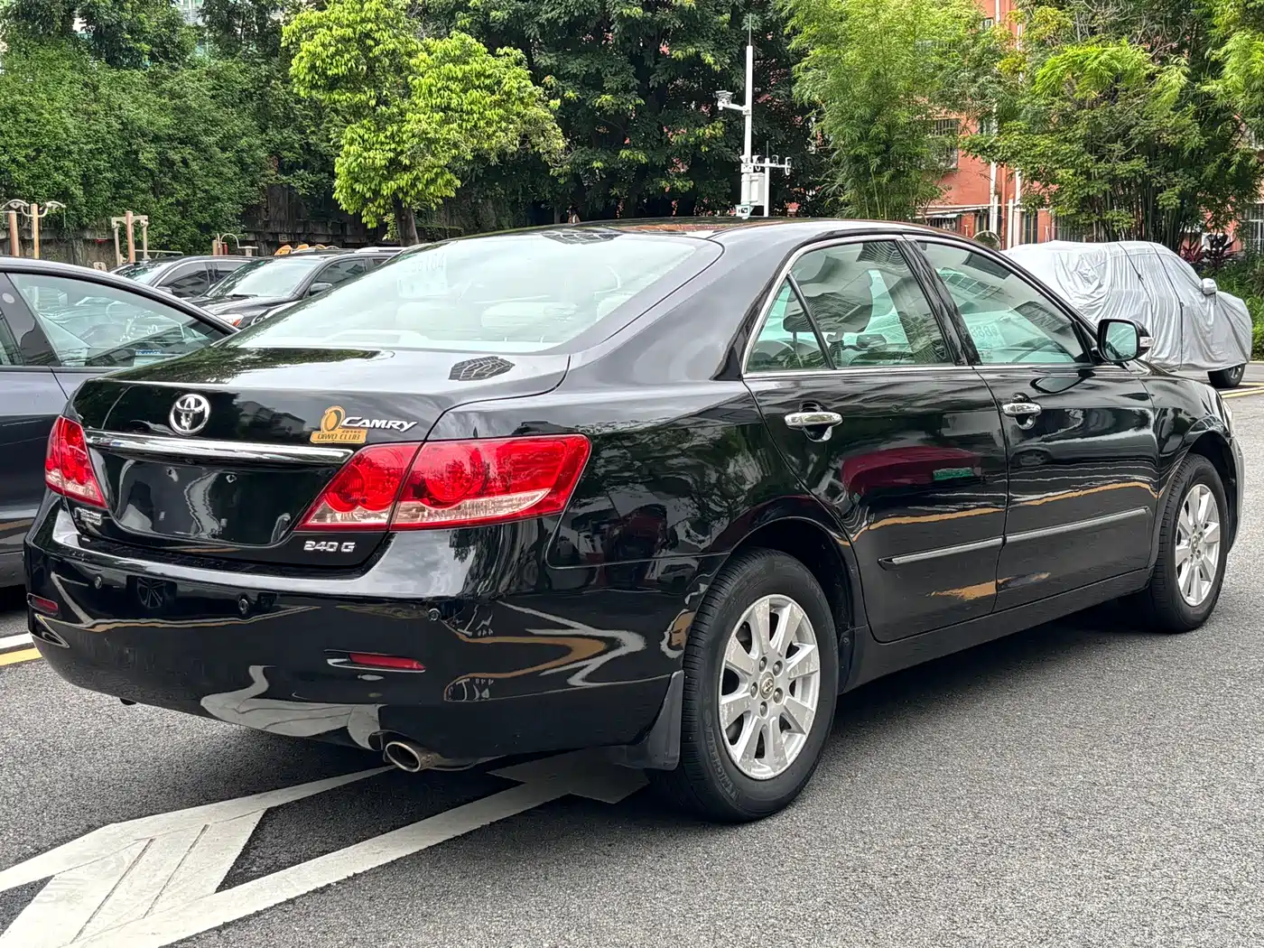 Фото 4 - Toyota Camry