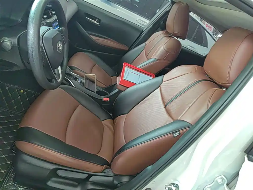 Toyota Corolla 2021 TNGA 1.5L CVT Elite Edition фото 15
