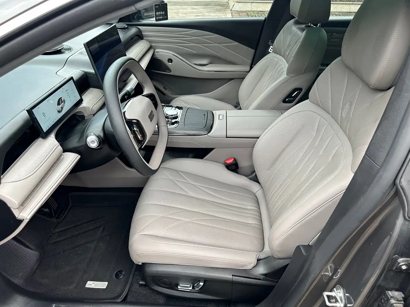 Geely Galaxy Galaxy Xingyao 8 2025 130km EM-i Premium Edition фото 19