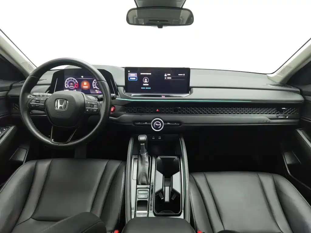 Фото 5 - Honda Accord