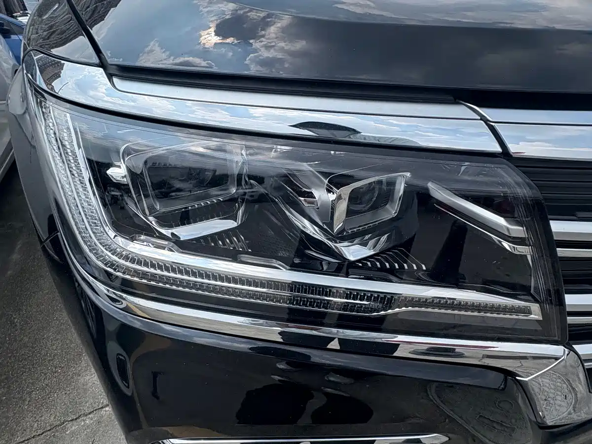 Roewe RX8 2018 2018 30T Intelligent Internet 4WD Supreme Edition