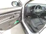 Photo 16 - Mitsubishi Outlander