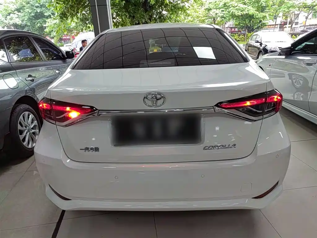 Toyota Corolla 2021 TNGA 1.5L CVT Elite Edition фото 6