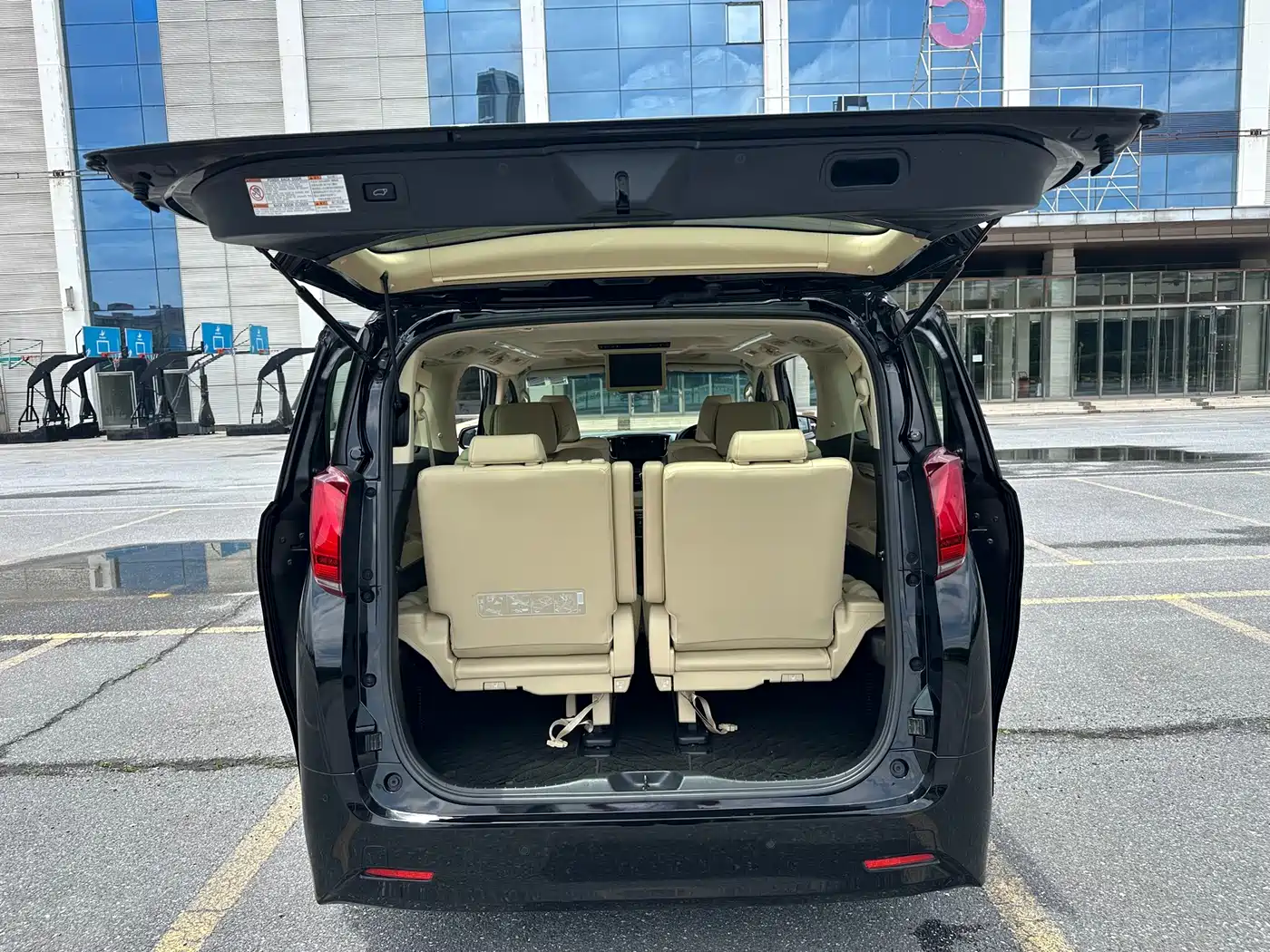 Toyota Alphard 2018 Facelift 3.5L Luxury Edition фото 18